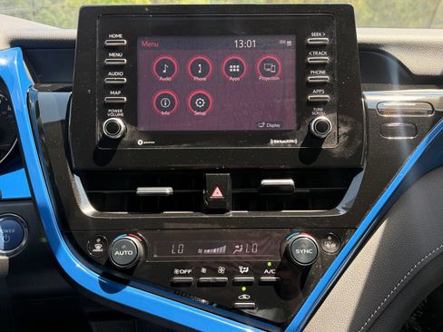 Used 2023 Toyota Camry SE w/ Cold Weather Package FWD image 30