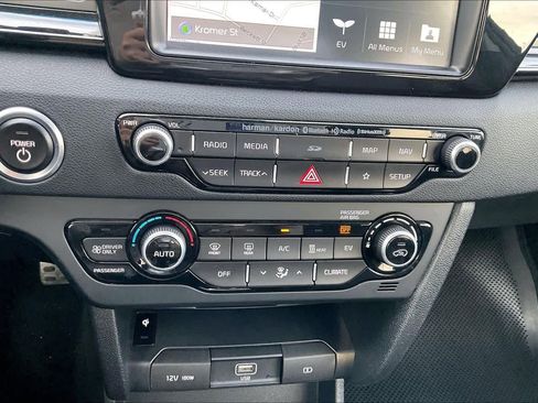 Used 2019 Kia Niro EX Premium image 32