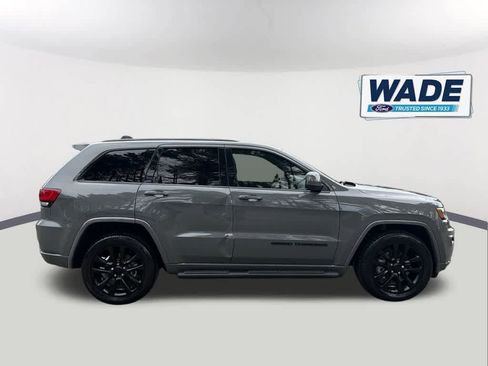 Used 2021 Jeep Grand Cherokee Laredo X RWD image 4
