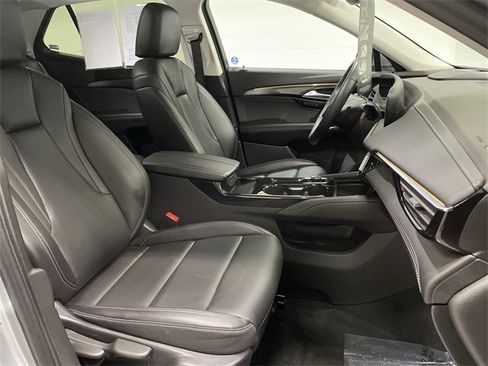 Certified 2025 Buick Envision Preferred image 18