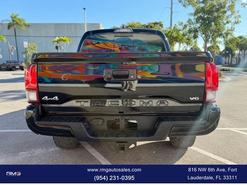 Used 2023 Toyota Tacoma SR5 image 9