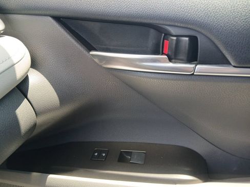 Used 2023 Toyota Camry LE FWD image 32