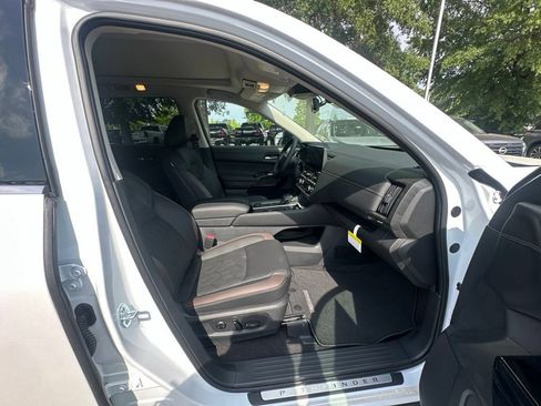 New 2026 Nissan Pathfinder Platinum AWD/4WD image 18