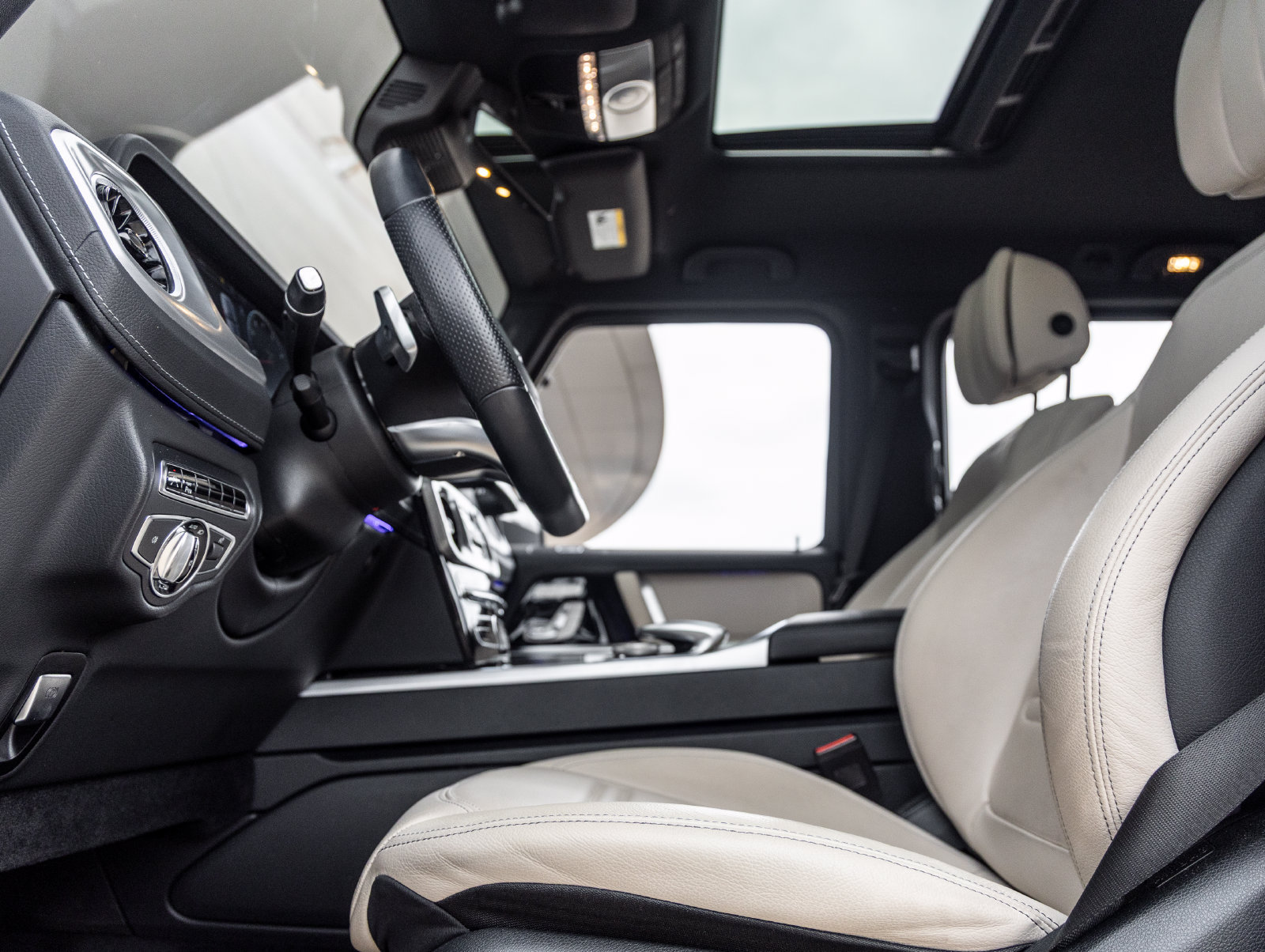 Used 2020 Mercedes-Benz G 550 image 24