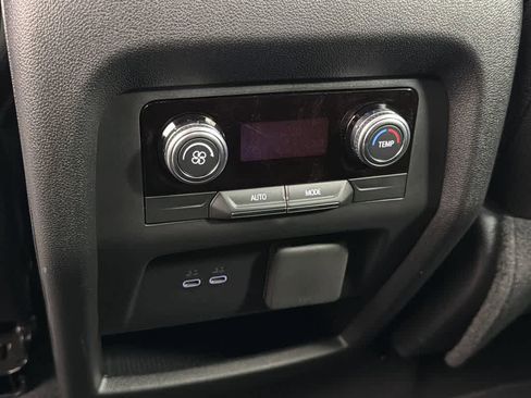 New 2026 GMC Acadia Elevation image 43