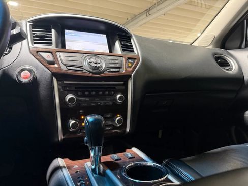 Used 2014 Nissan Pathfinder SL w/ SL Premium Package AWD/4WD image 16