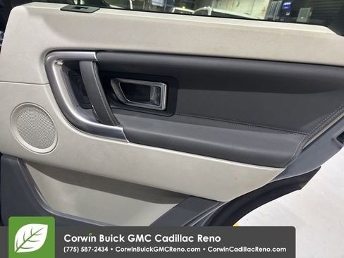 Used 2018 Land Rover Discovery Sport HSE image 30