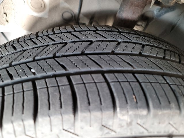 Used 2012 Hyundai Santa Fe GLS FWD image 12