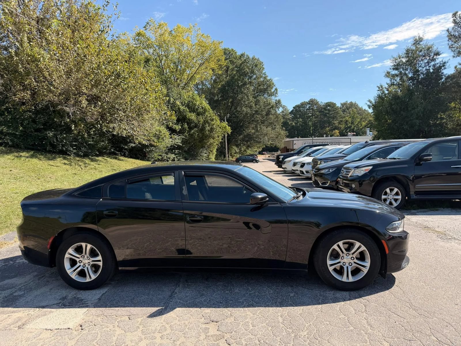 Used 2015 Dodge Charger SE w/ Popular Equipment Group RWD image 5