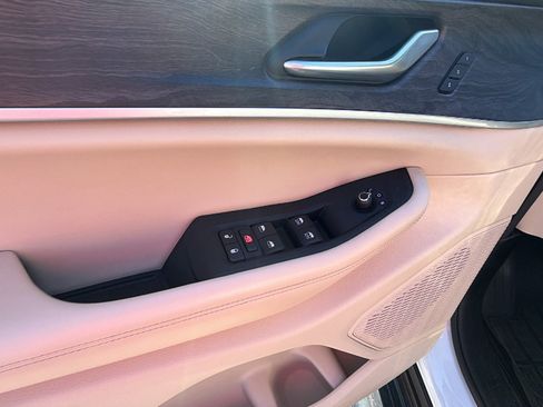 Used 2023 Jeep Grand Cherokee L Limited AWD/4WD image 15