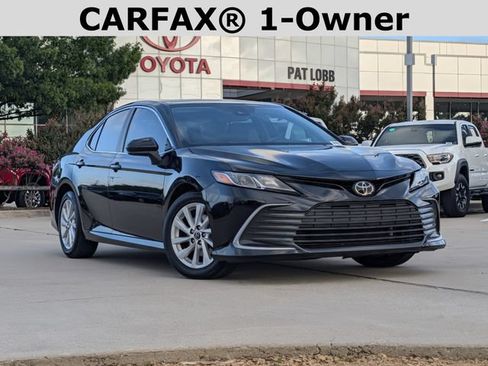 Used 2023 Toyota Camry LE FWD image 2