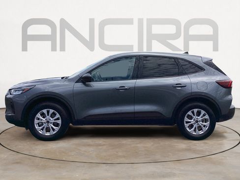 Used 2025 Ford Escape Active AWD/4WD image 11