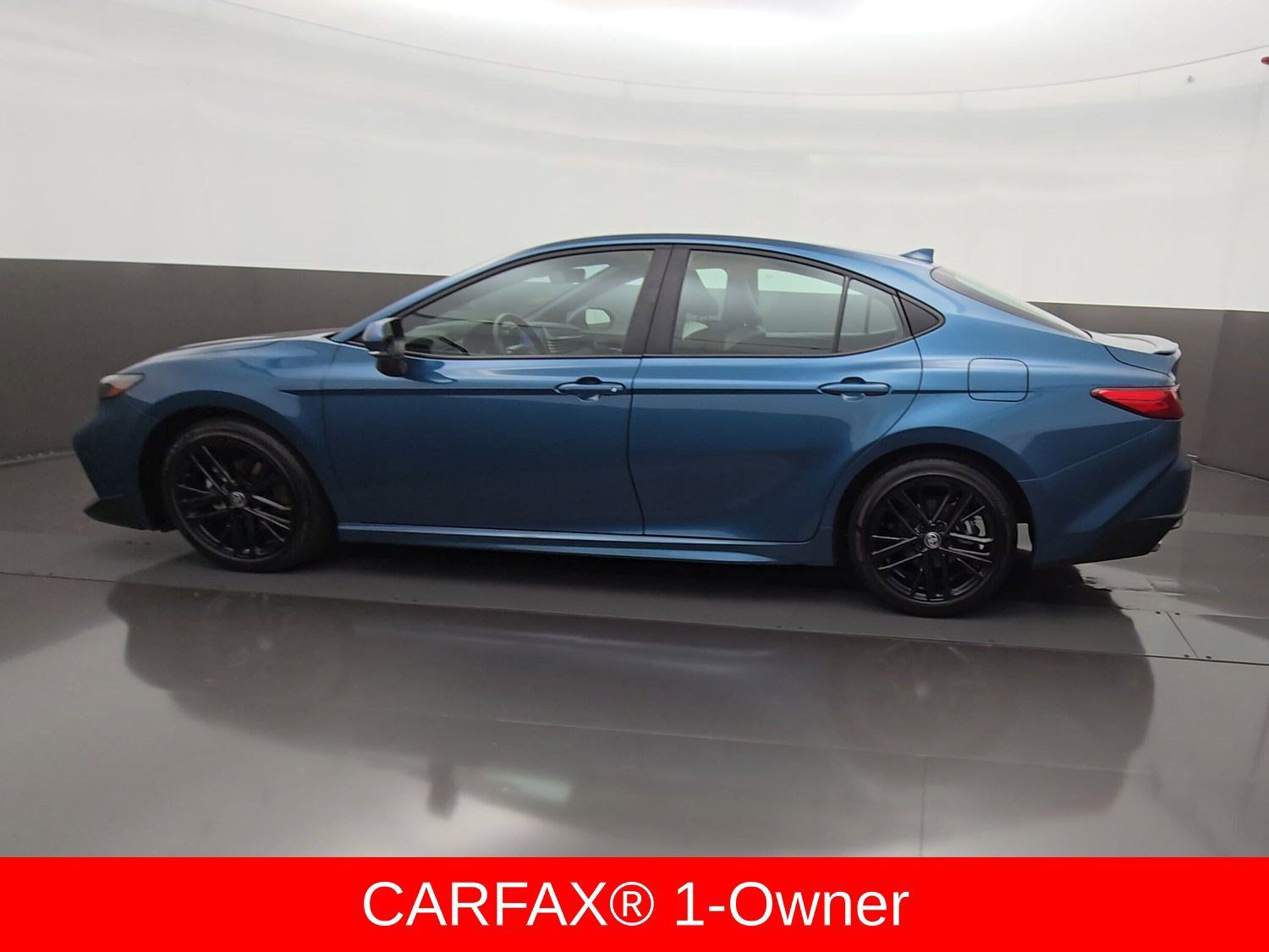 Certified 2025 Toyota Camry SE w/ Convenience Package FWD image 5