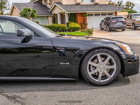 Used 2006 Cadillac XLR image 81