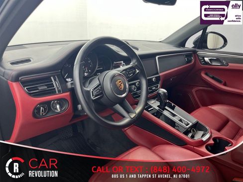 Used 2024 Porsche Macan GTS AWD/4WD image 12