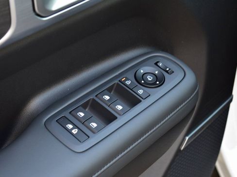 New 2025 Hyundai Santa Fe Limited FWD image 15