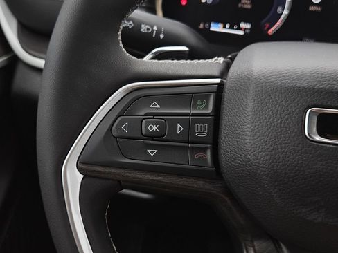 New 2026 Jeep Grand Cherokee Altitude RWD image 15