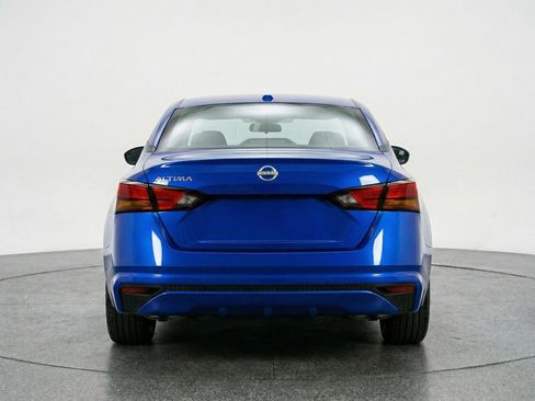 Used 2025 Nissan Altima 2.5 SV image 7