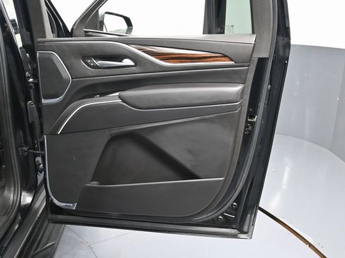 Used 2023 Cadillac Escalade ESV Premium Luxury image 42