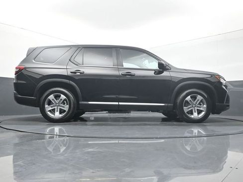 Used 2025 Honda Pilot EX-L image 12