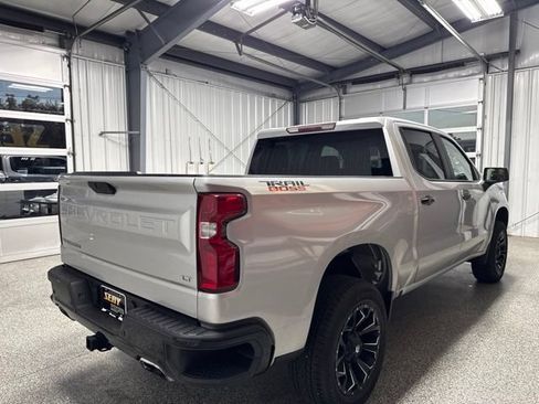 Used 2020 Chevrolet Silverado 1500 LT Trail Boss w/ Safety Package AWD/4WD image 16