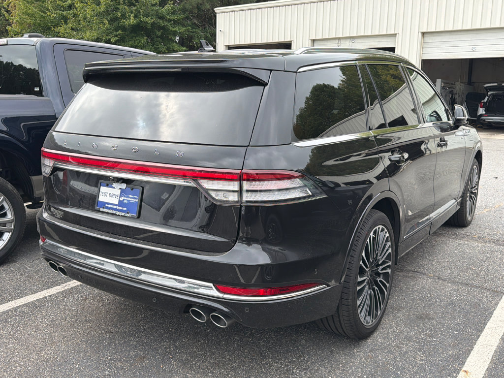 Used 2024 Lincoln Aviator Black Label AWD/4WD image 6