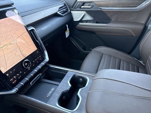 New 2026 GMC Acadia Denali Ultimate w/ LPO, Floor Liner Package image 24