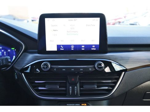 Used 2020 Ford Escape Titanium image 24