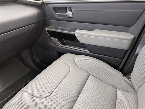 Used 2023 Toyota Sequoia Limited image 18