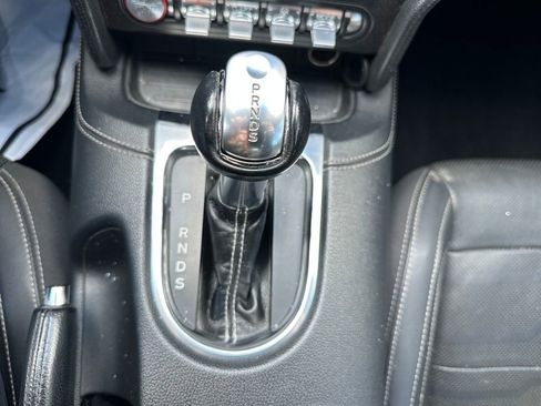 Used 2018 Ford Mustang GT Premium w/ Equipment Group 401A image 21