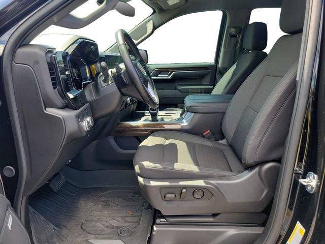 Used 2025 GMC Sierra 1500 Elevation w/ Preferred Package RWD image 9
