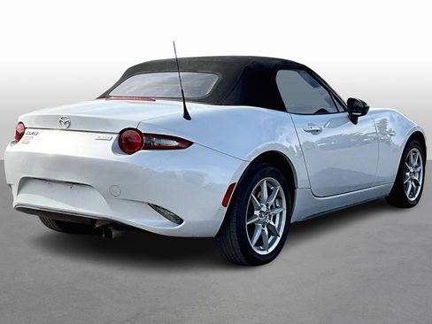 Used 2017 MAZDA MX-5 Miata Sport image 2