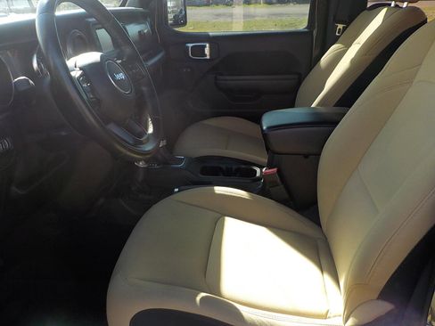 Used 2020 Jeep Wrangler Sport image 12