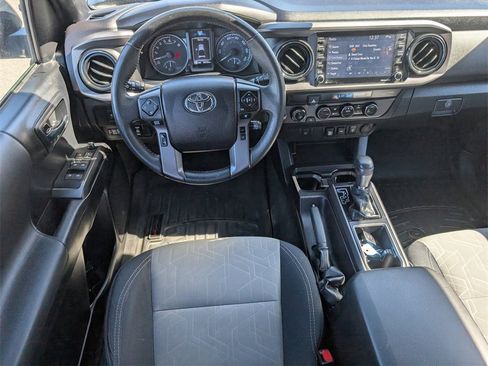 Used 2021 Toyota Tacoma TRD Off-Road image 28