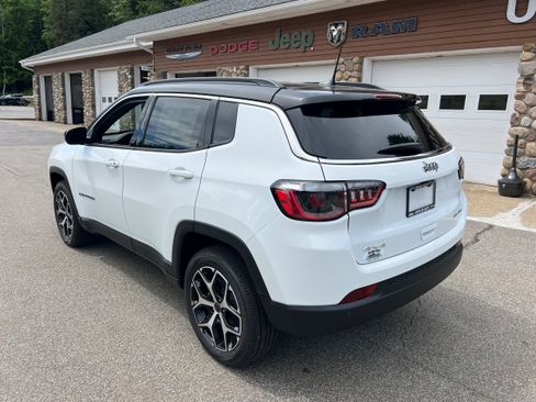 New 2026 Jeep Compass Limited AWD/4WD image 7
