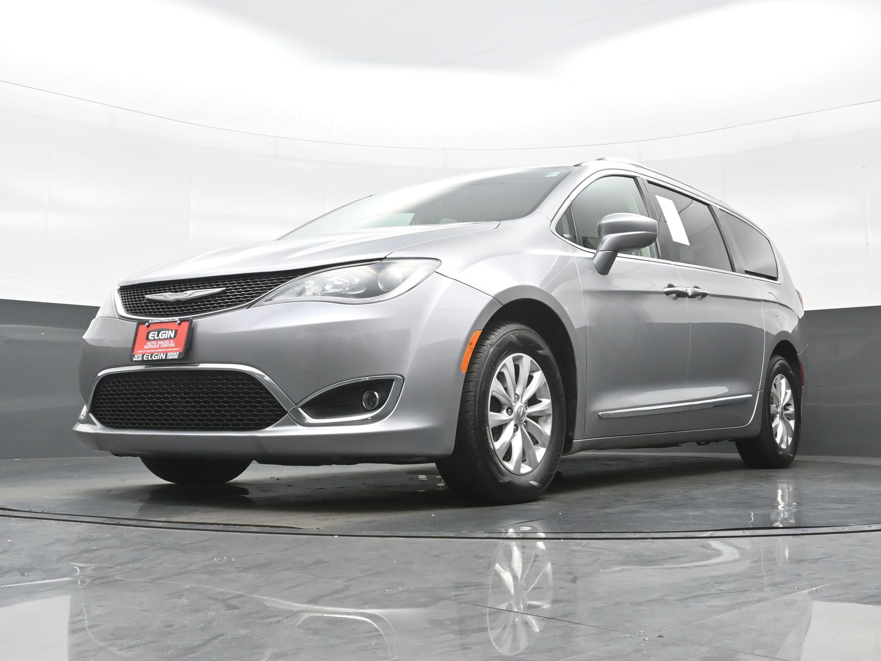 Used 2018 Chrysler Pacifica Touring-L Plus FWD image 27