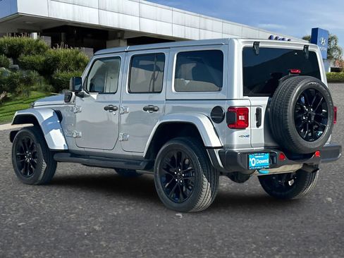 Used 2023 Jeep Wrangler Unlimited Sahara w/ Cold Weather Group AWD/4WD image 7
