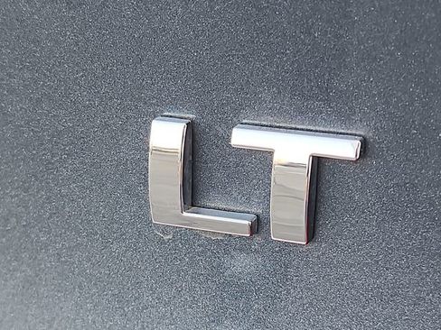 Used 2020 Chevrolet Malibu LT image 34