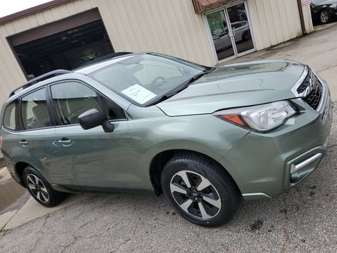 Used 2017 Subaru Forester 2.5i w/ Alloy Wheel Package image 11