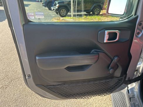 Used 2021 Jeep Wrangler Unlimited Sport AWD/4WD image 13