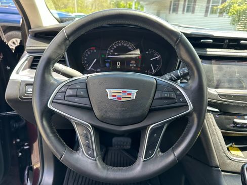 Used 2017 Cadillac XT5 Luxury w/ Driver Awareness Package AWD/4WD image 20