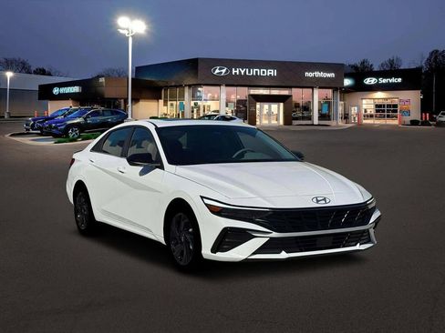 New 2026 Hyundai Elantra SEL Sport Premium FWD image 11