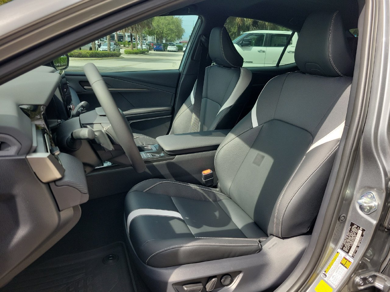Used 2026 Toyota Camry SE w/ Convenience Package FWD image 17