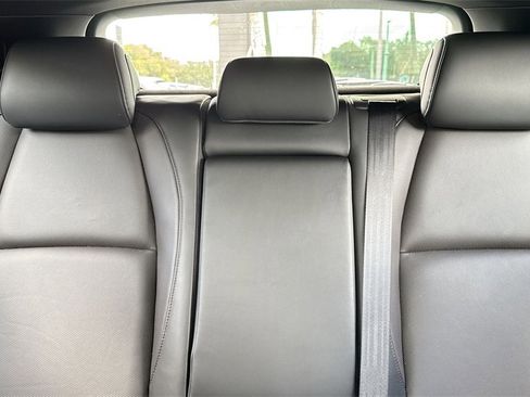 New 2026 MAZDA MAZDA3 Hatchback w/Premium Plus Pkg image 19