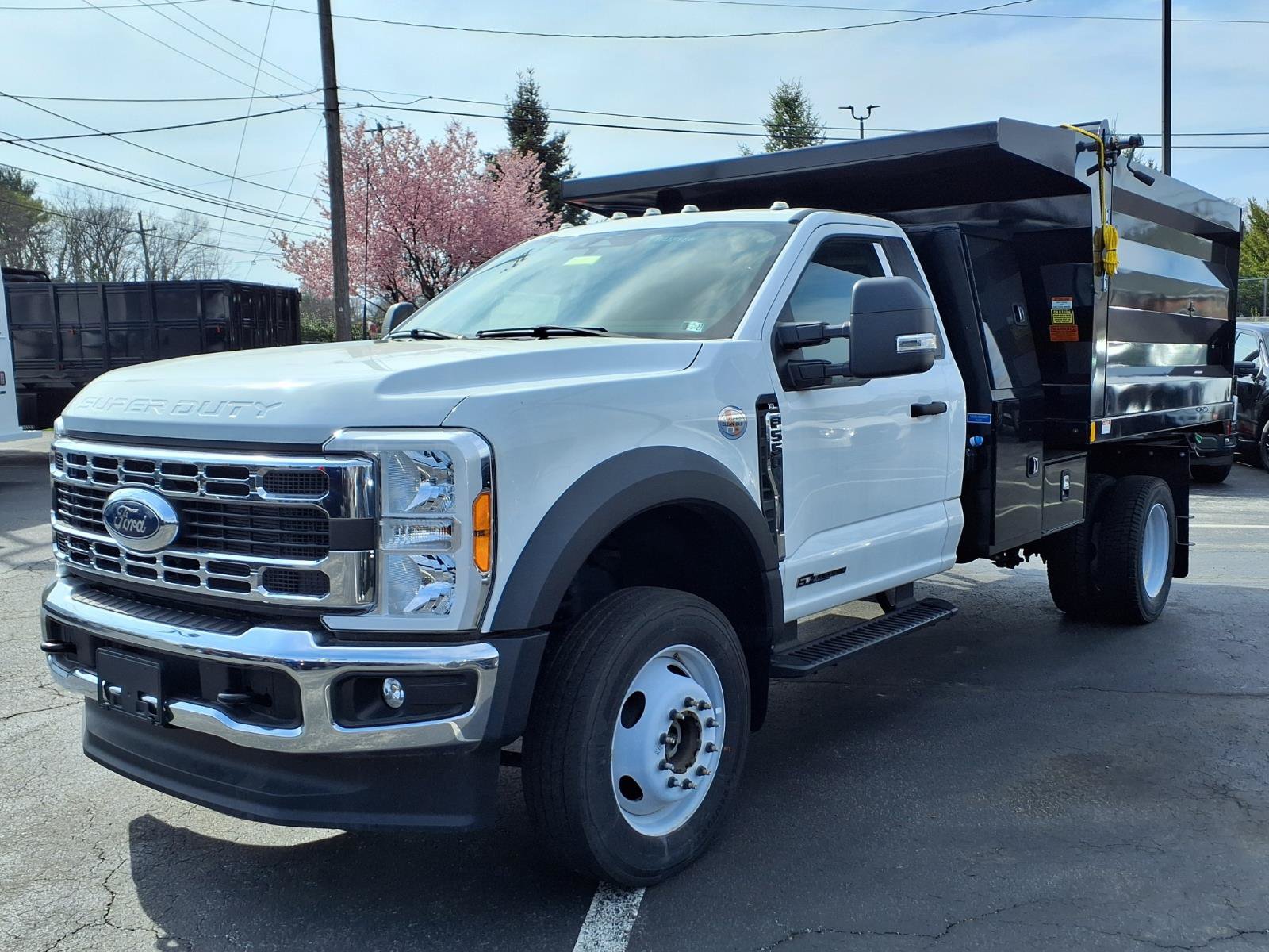 Used 2023 Ford F550 4x4 Regular Cab Super Duty image 7