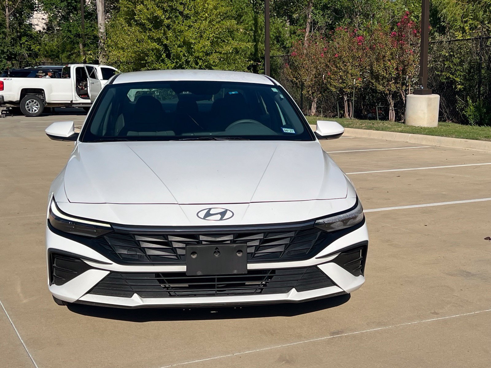 Used 2024 Hyundai Elantra Blue FWD image 2