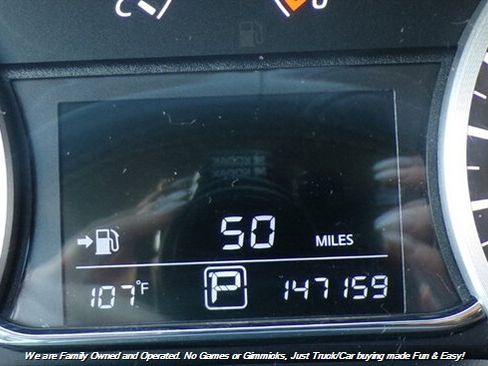 Used 2015 Nissan Sentra SV FWD image 32