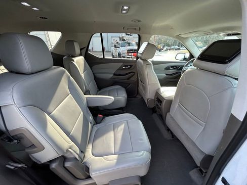 Used 2019 Chevrolet Traverse Premier w/ Driver Confidence II Package image 32