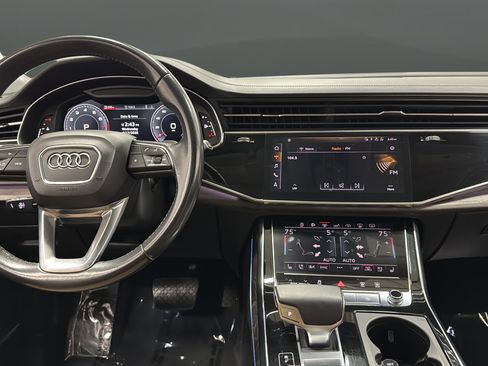 Used 2019 Audi Q8 Prestige w/ Towing Package AWD/4WD image 11