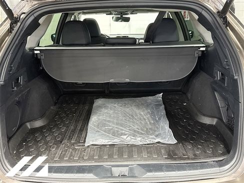 Used 2023 Subaru Outback Limited image 29